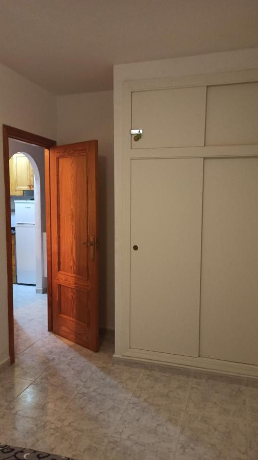 Apartment Only 250M From The Beach Los Locos Torrevieja Kültér fotó