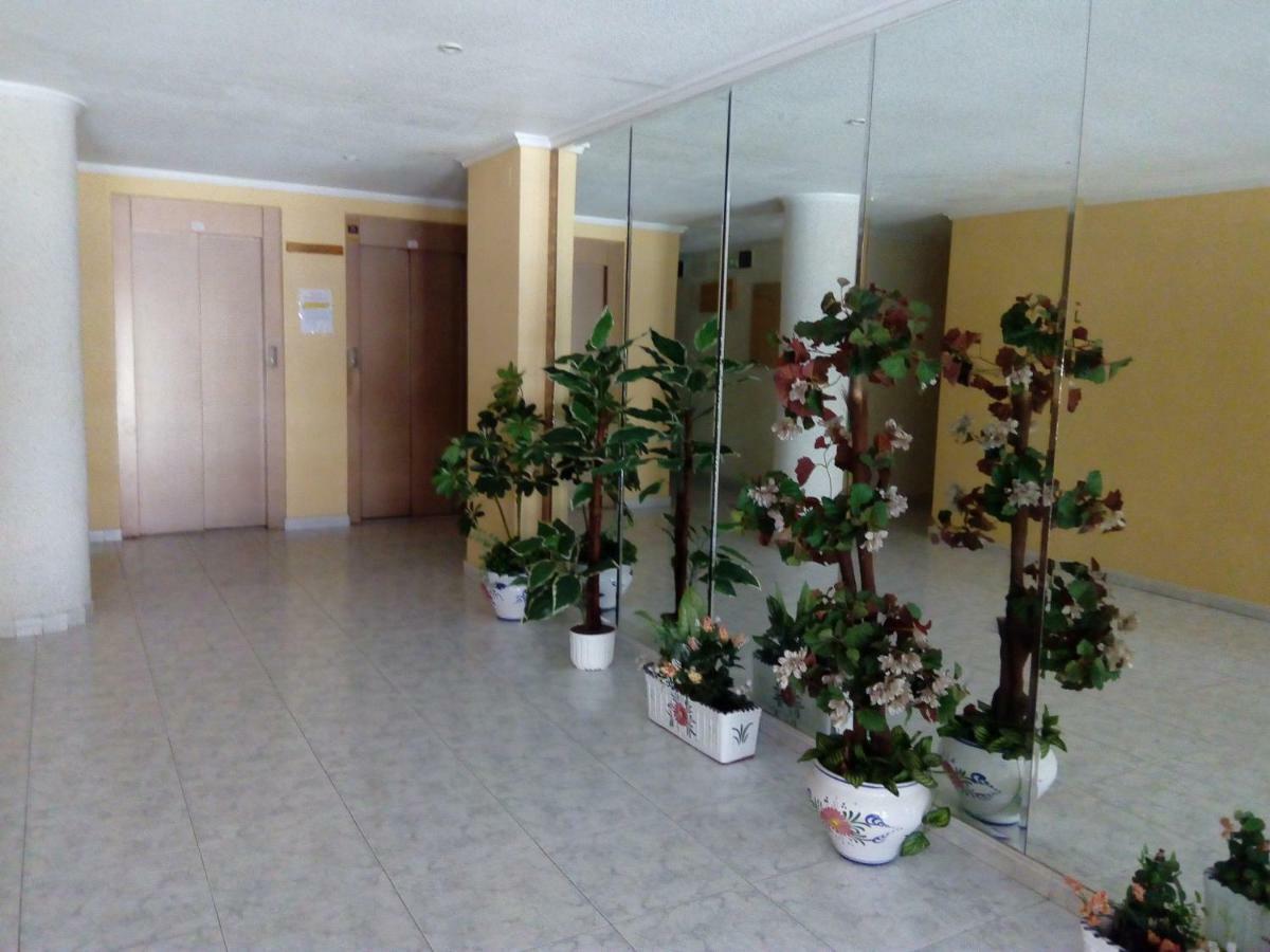 Apartment Only 250M From The Beach Los Locos Torrevieja Kültér fotó