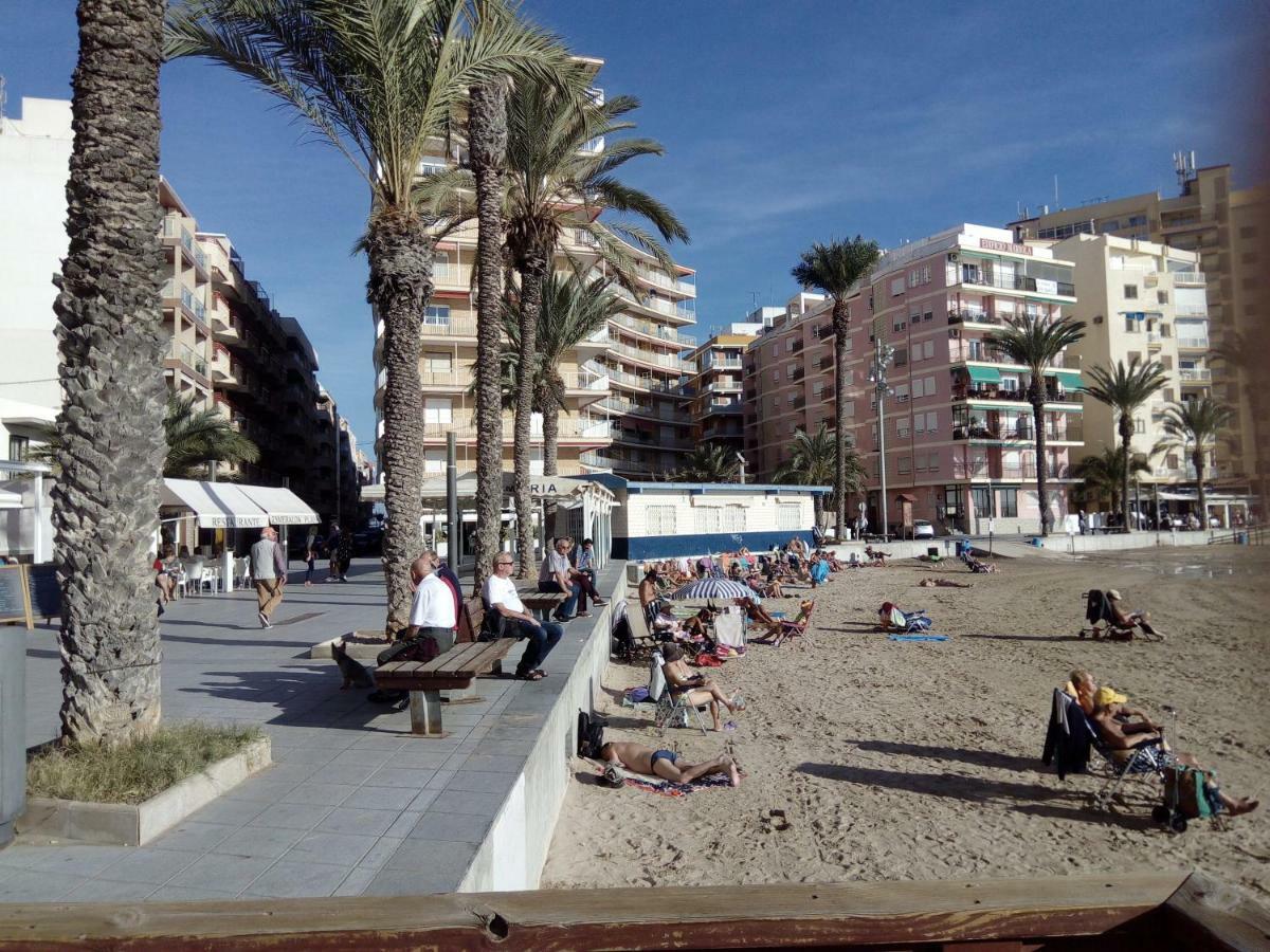 Apartment Only 250M From The Beach Los Locos Torrevieja Kültér fotó